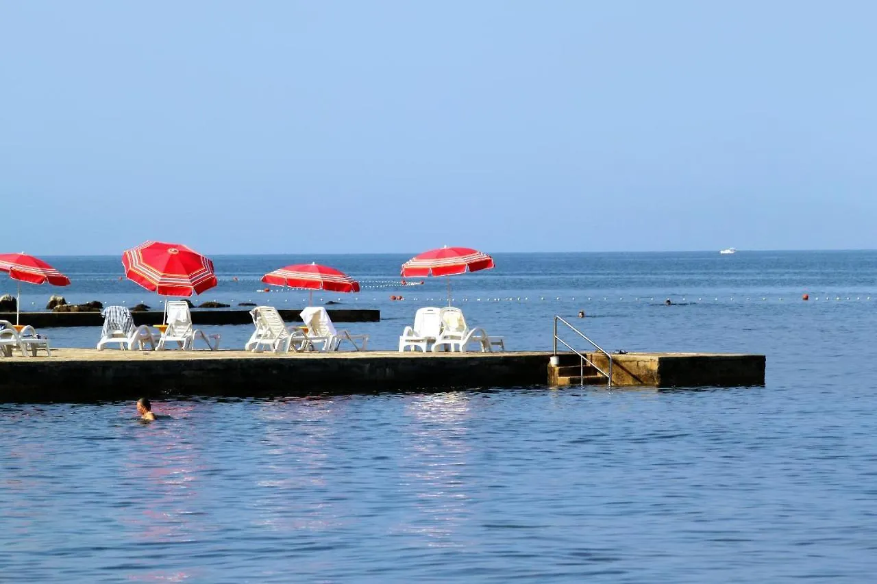 Apartments By The Sea Umag - 2549 0*,  Hırvatistan